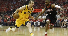 职业篮球巨变：字母哥转会传闻与塔图姆伤势挑战球队管理层